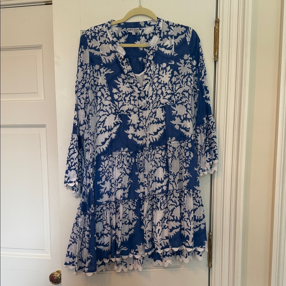 Juliet Dunn Blue and White Dress